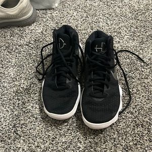 Womens nike basketball shoes